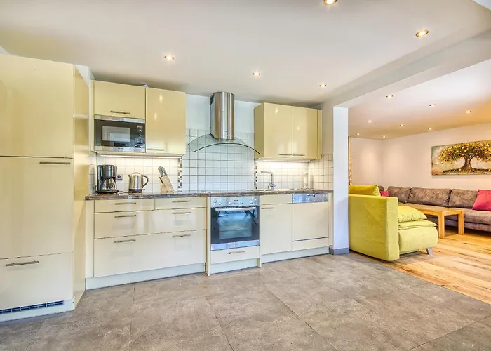 View - By Alpen بيت للعطل زيل أم سي